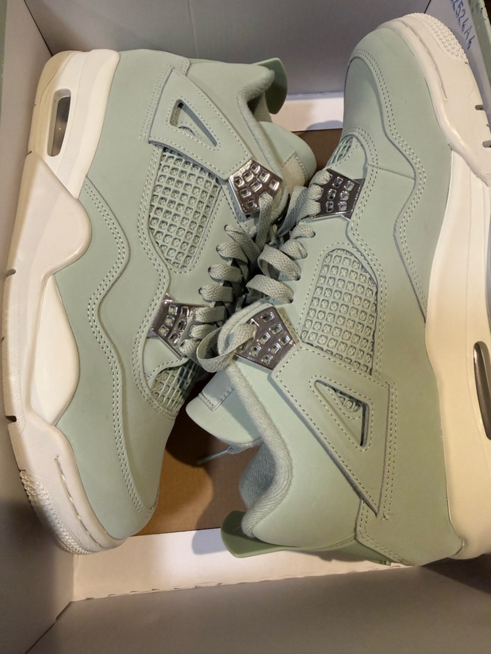 Jordan 4 Retro Seafoam
